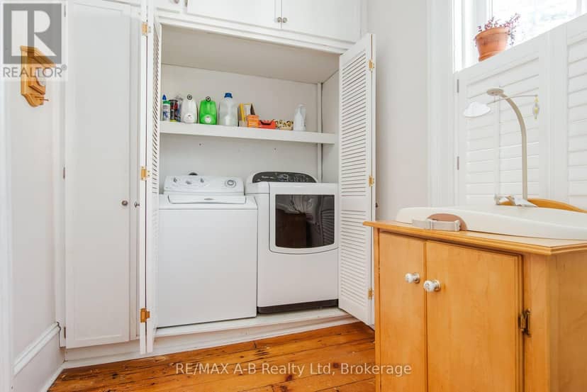 241 Mornington Street — photo 31 of 40