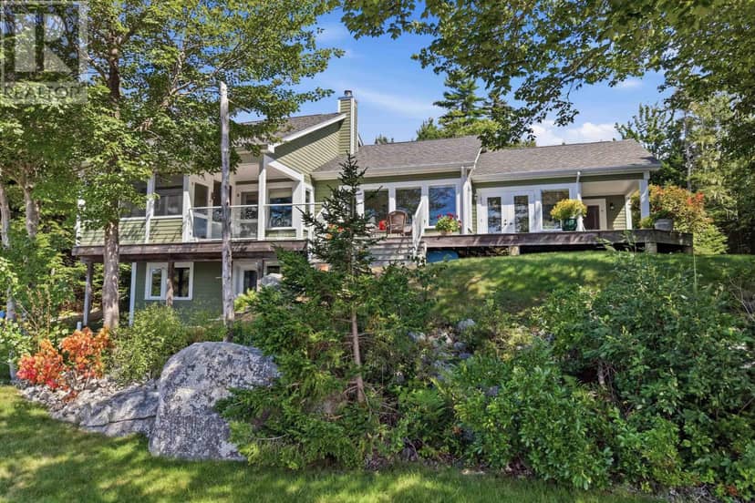 20 Sunny Point Lane — photo 1 of 40