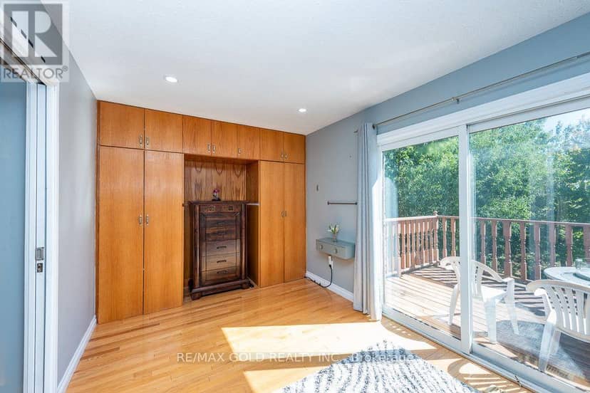 88 Nanport Street — photo 26 of 39
