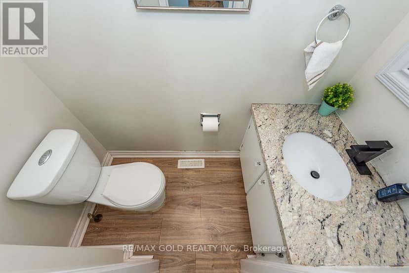 88 Nanport Street — photo 6 of 39