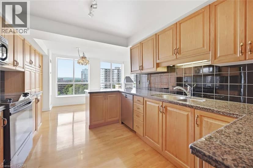 442 MAPLE Avenue Unit# 904 — photo 32 of 40