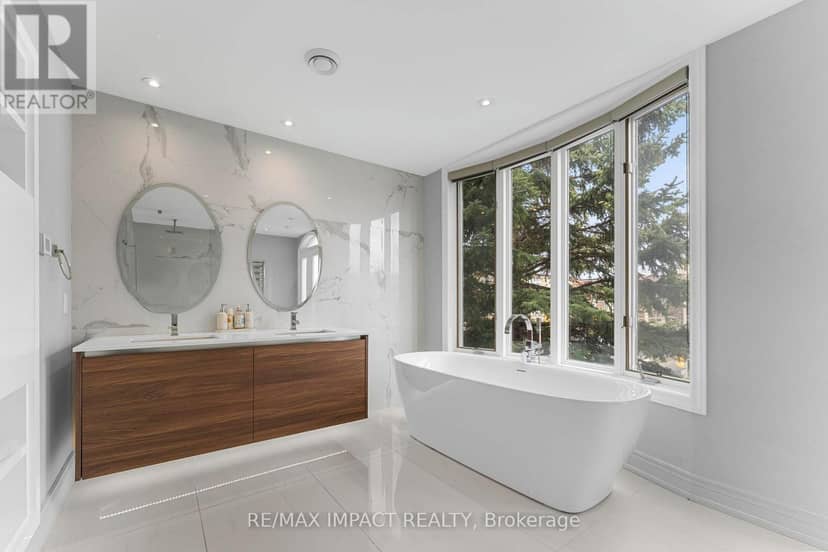 13 - 260 Russell Hill Road — photo 25 of 40