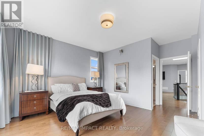 13 - 260 Russell Hill Road — photo 31 of 40
