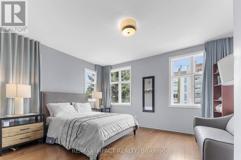 13 - 260 Russell Hill Road — photo 33 of 40