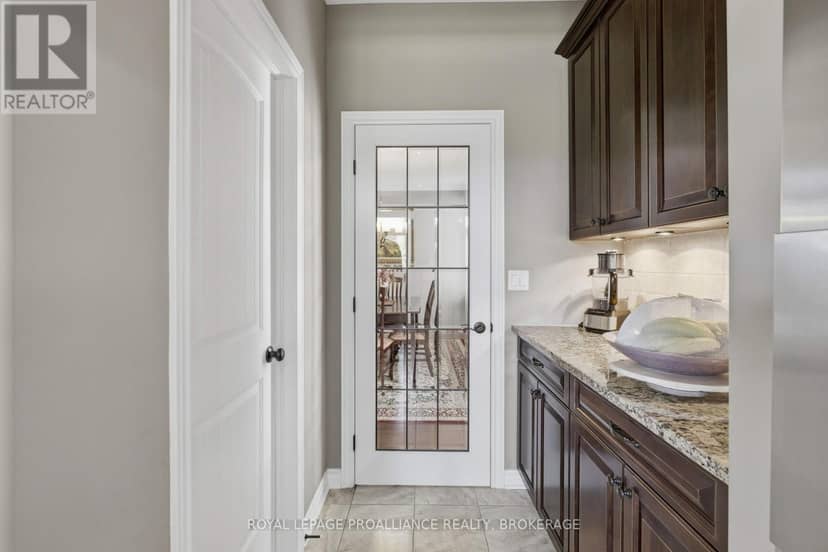 633 Fieldstone Drive — photo 14 of 40