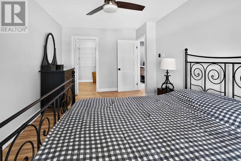 233 Johnson Bay Lane — photo 36 of 40