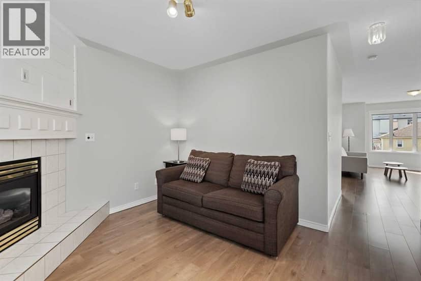 128 22 Avenue NW — photo 15 of 34