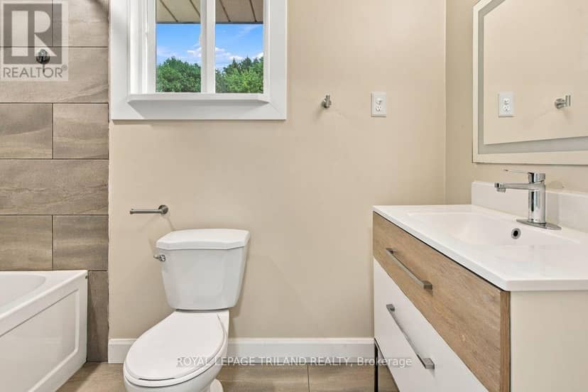 438 Magnolia Crescent — photo 25 of 40