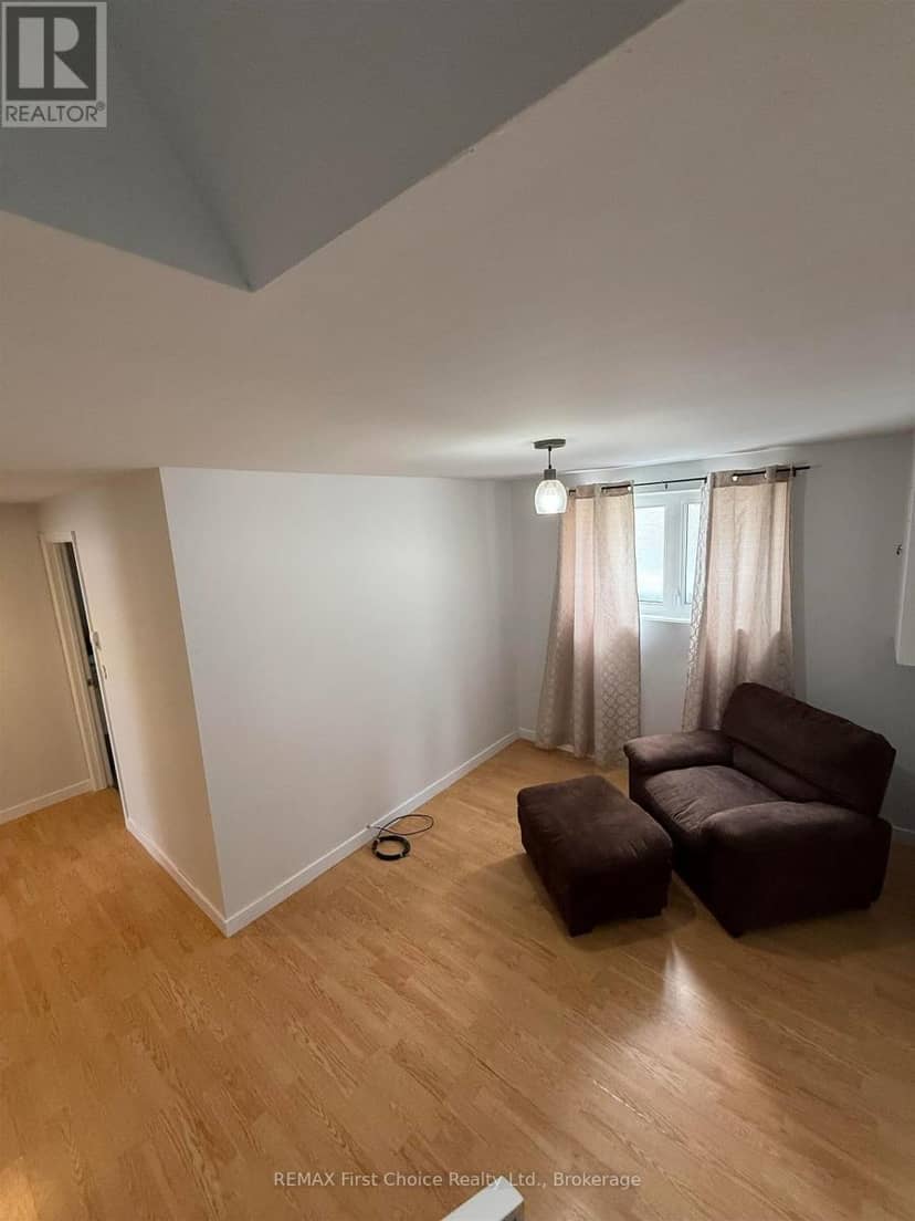 113 Cedar Crescent — photo 21 of 28