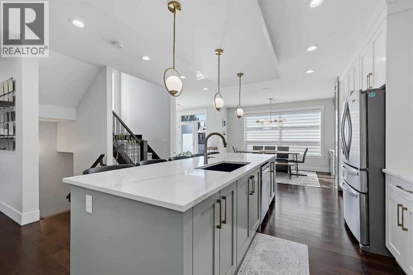 3006 14 Avenue SW — photo 9 of 40