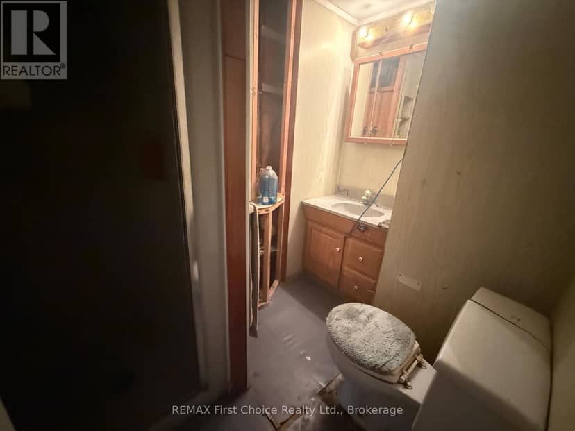 210 St. Charles Street — photo 12 of 14