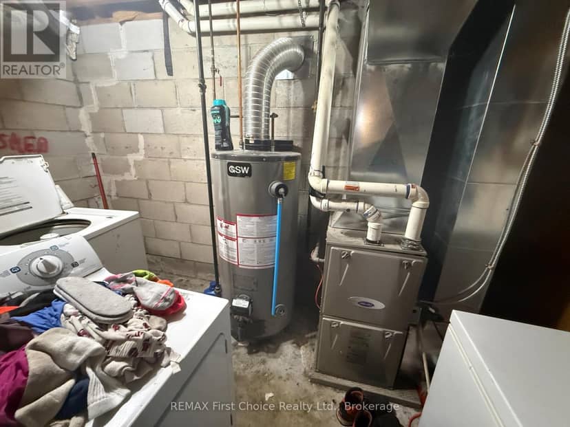 210 St. Charles Street — photo 11 of 14