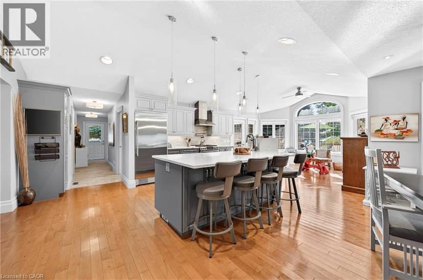 6 ELDALE Road — photo 12 of 40