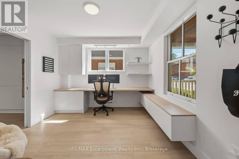 505 Burlington Avenue — photo 17 of 40