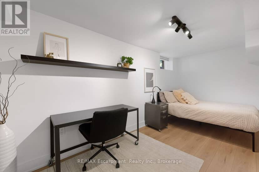 505 Burlington Avenue — photo 38 of 40