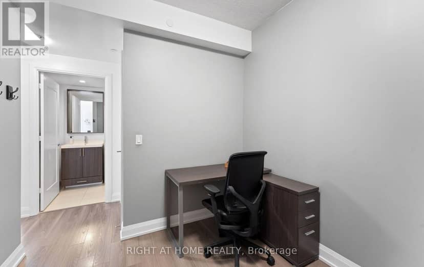 2112 - 18 Graydon Hall Drive — photo 12 of 35