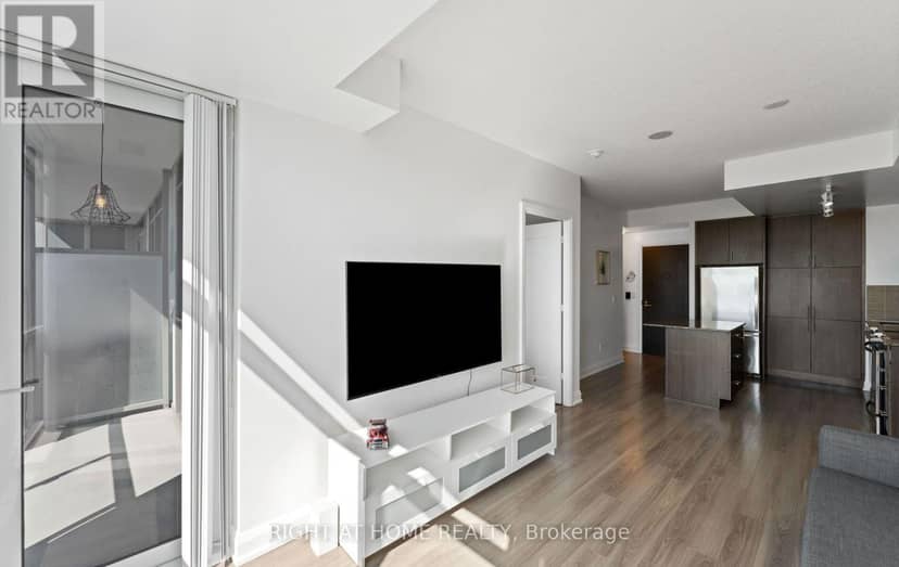 2112 - 18 Graydon Hall Drive — photo 24 of 35