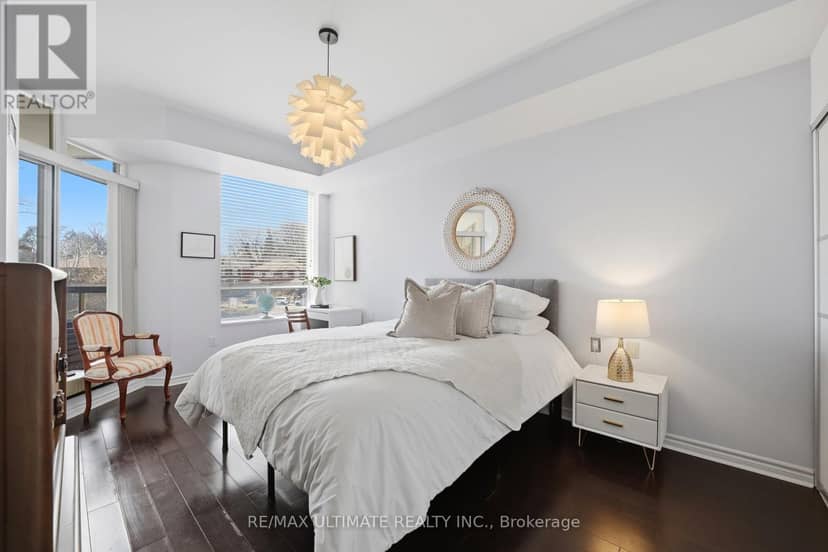 405 - 1750 Bayview Avenue — photo 12 of 33