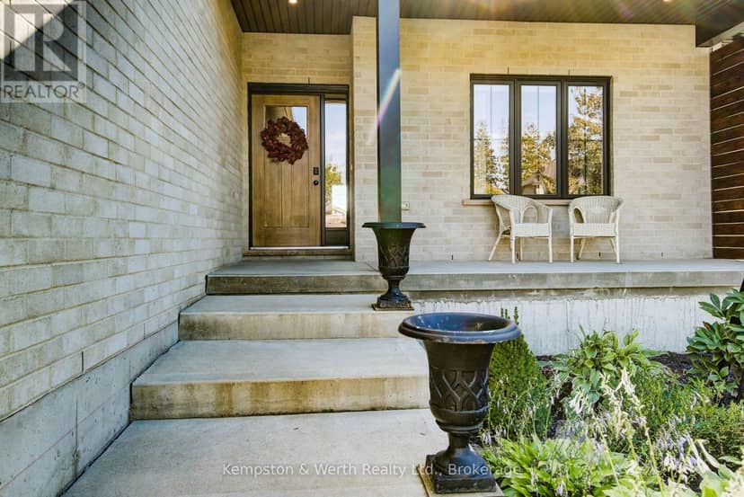 24 Gilmer Crescent, North Perth, photo 3