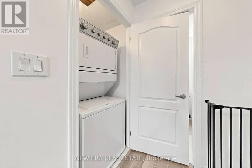 216 - 3865 Major Mackenzie Drive W — photo 20 of 23
