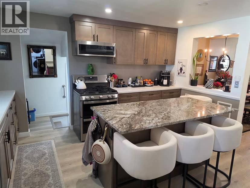 16 Fort STREET — photo 9 of 40
