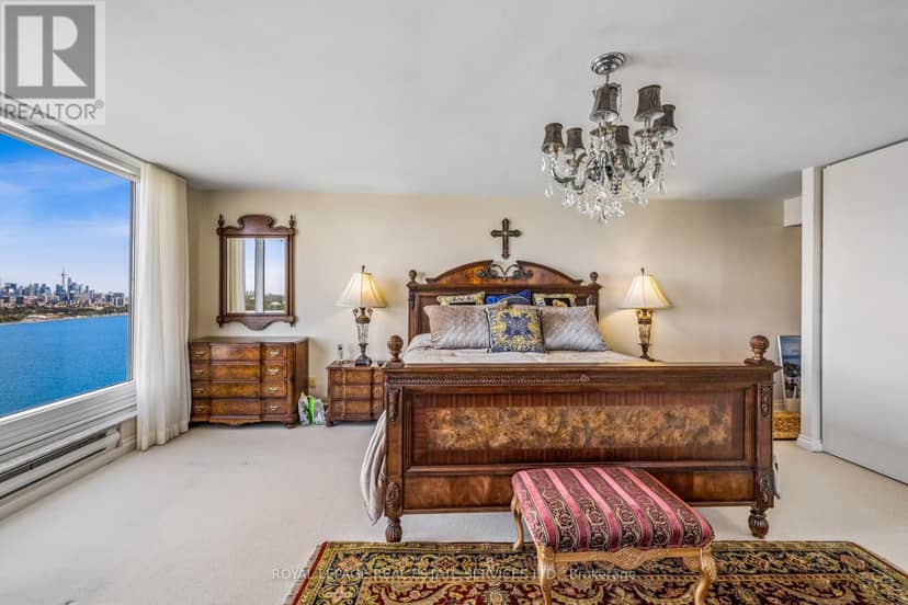 3801 - 1 Palace Pier Court — photo 14 of 40