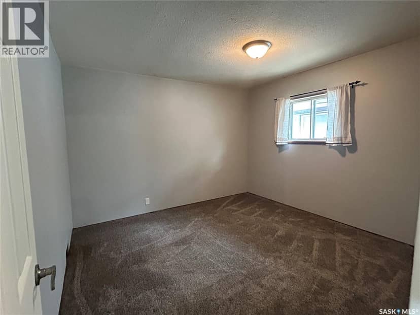 806 5th AVENUE SW — photo 12 of 20