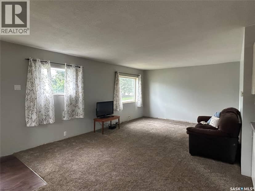 806 5th AVENUE SW, Moose Jaw, photo 5