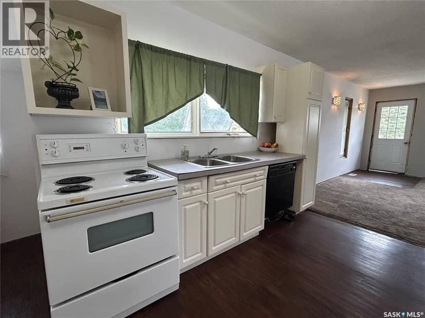 806 5th AVENUE SW — photo 9 of 20