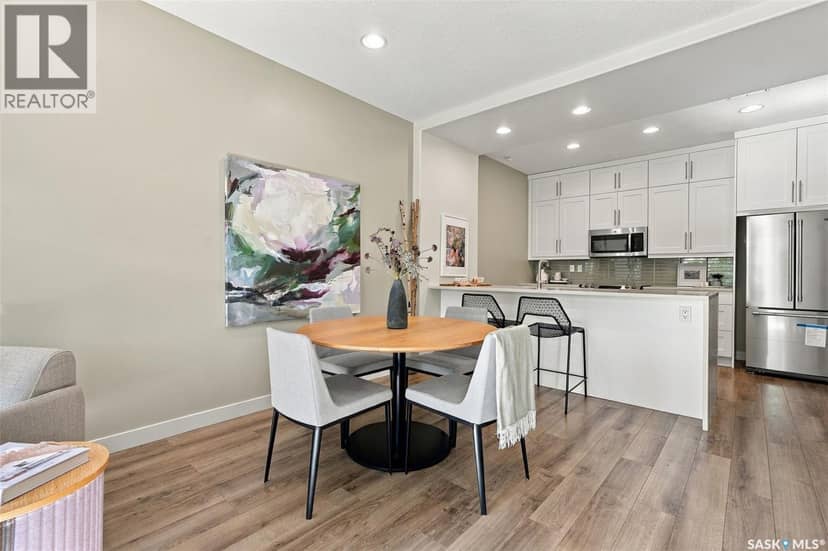 24 103 Willis CRESCENT — photo 11 of 40