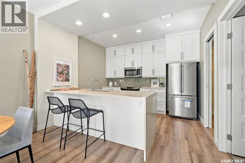 24 103 Willis CRESCENT — photo 13 of 40