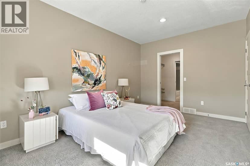 24 103 Willis CRESCENT — photo 32 of 40