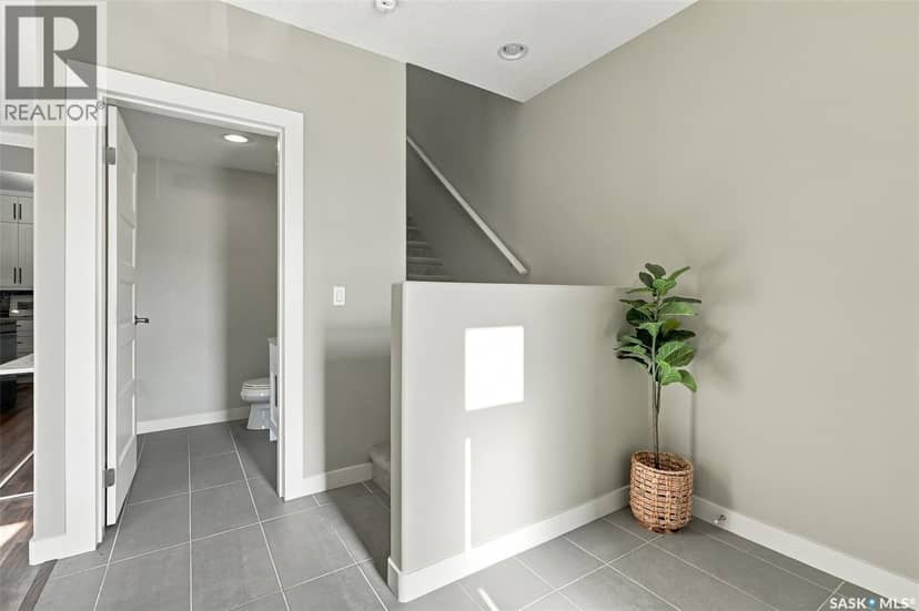 24 103 Willis CRESCENT — photo 5 of 40