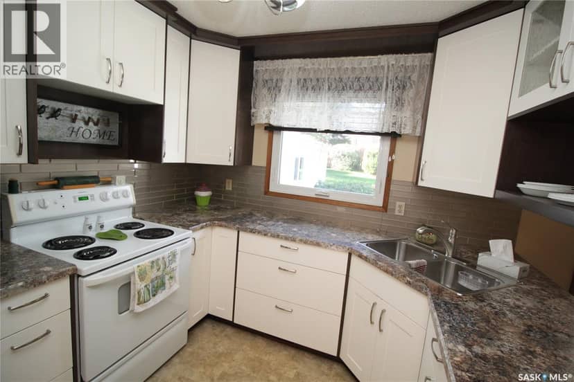 15 Schwager CRESCENT — photo 2 of 31