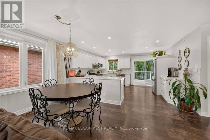 225 Dover Avenue — photo 12 of 40