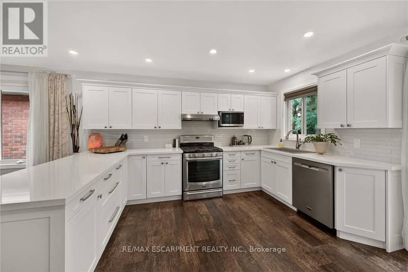 225 Dover Avenue — photo 13 of 40