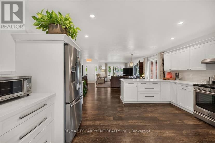 225 Dover Avenue — photo 16 of 40