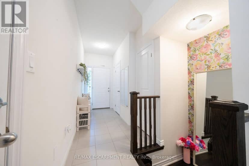 30 Cleland Avenue — photo 7 of 40