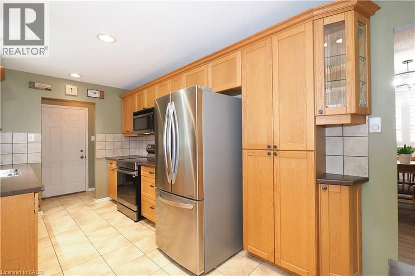 219 FOXHUNT Road — photo 11 of 39