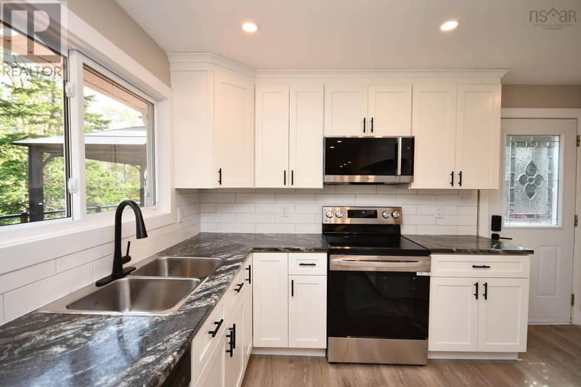 279 Lockview Road, Fall River, photo 5