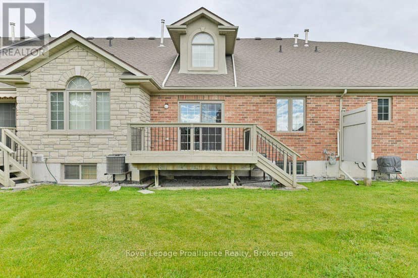 12 - 25 Heartwood Drive — photo 34 of 40