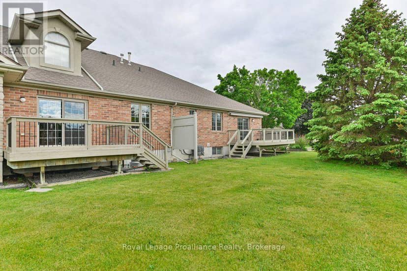 12 - 25 Heartwood Drive — photo 32 of 40