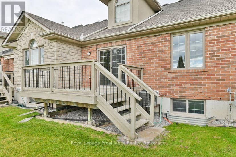 12 - 25 Heartwood Drive — photo 35 of 40