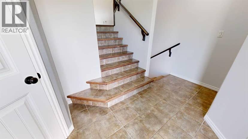 248 Sixmile Common  S, Lethbridge, photo 3