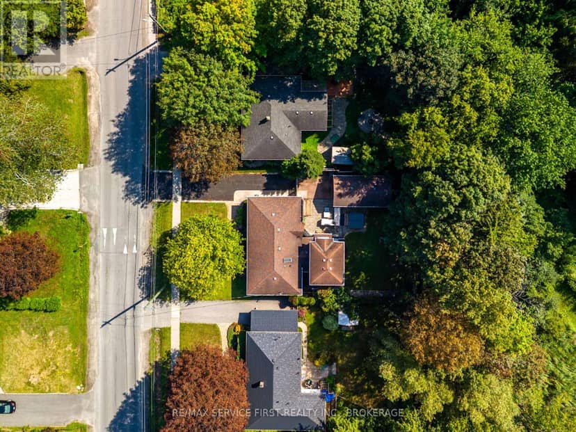 447 McEwen Drive, Kingston, photo 8