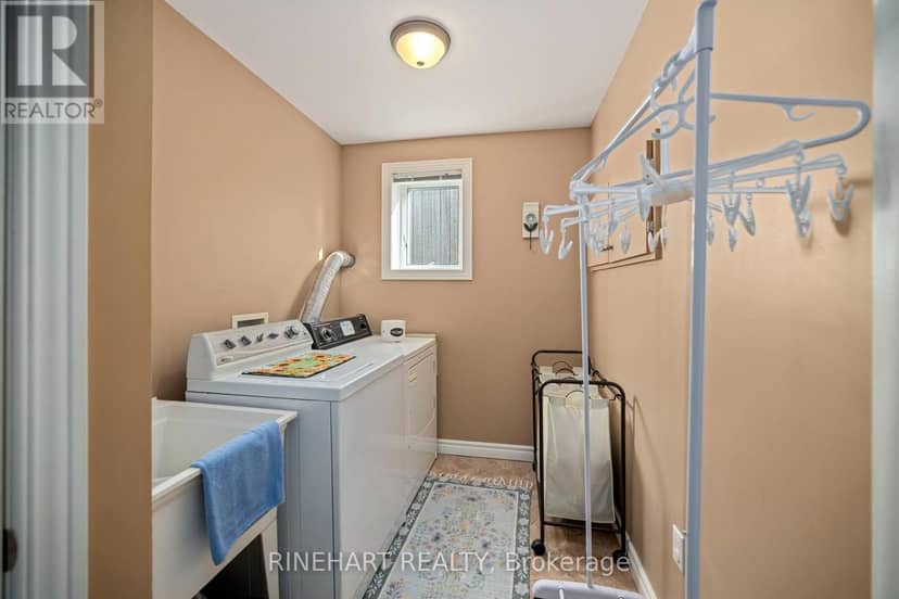 228 Boyd Boulevard — photo 31 of 40