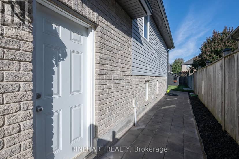 228 Boyd Boulevard — photo 39 of 40