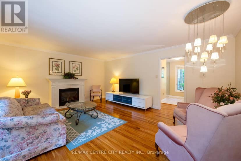 255 Mill Pond Crescent — photo 24 of 40