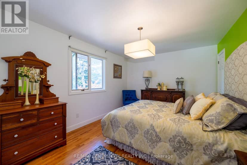 255 Mill Pond Crescent — photo 32 of 40