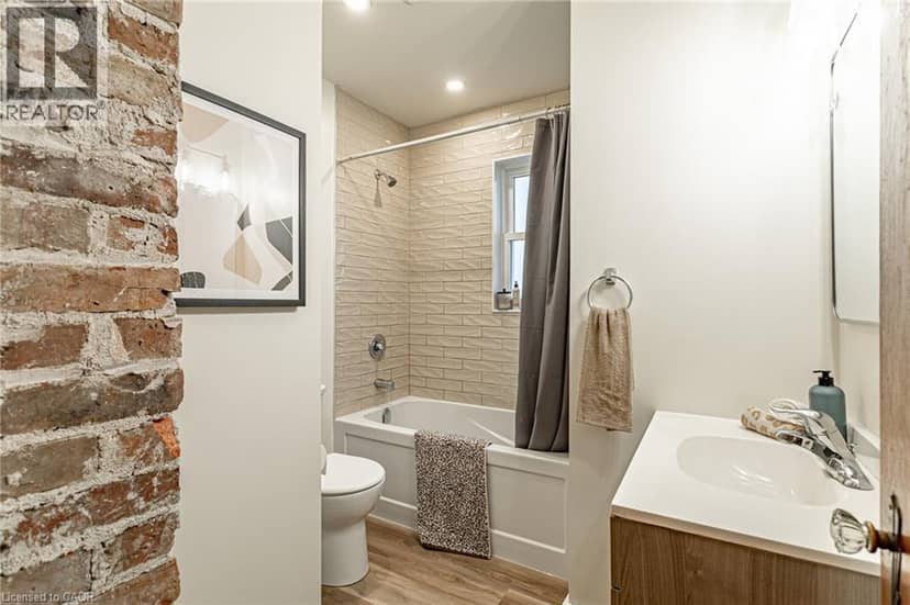 120 LOVEYS Street E — photo 14 of 40